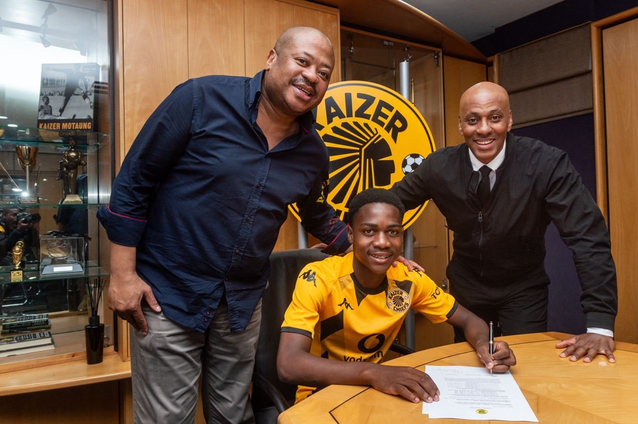 Mfundo Vilakazi: Kaizer Chiefs’ Wonderkid Offered a Senior Team Contract
