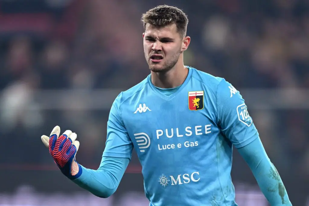 Inter Sign Spanish GK Josep Martínez from Genoa for €15m